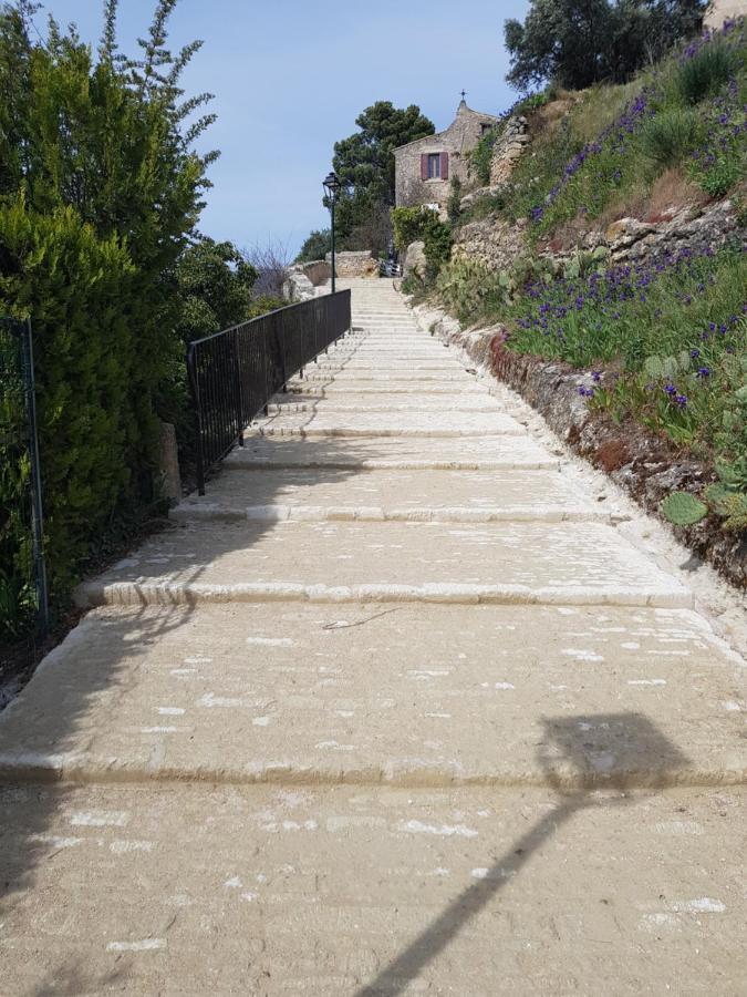 Chambre D'Hote Geiko Cabrieres-d'Aigues Εξωτερικό φωτογραφία
